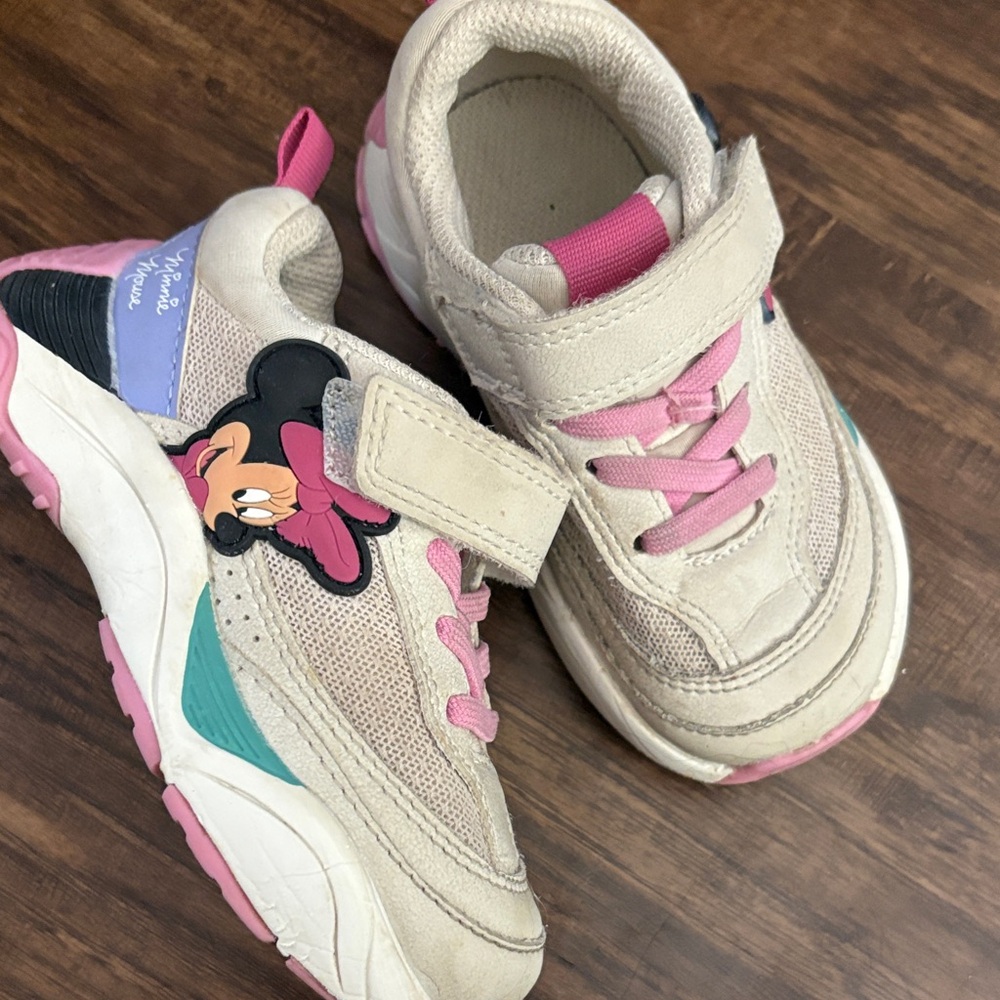 Zara Disney Minnie Mouse sneakers
